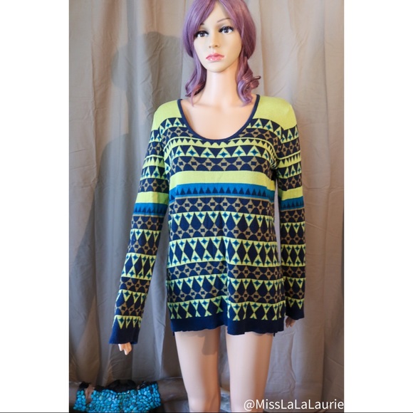 Chelsea & Violet Sweaters - Chelsea & Violet Sweater. Retro Look. Large